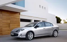 2008-Renault-Laguna-GT-15.webp