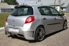 Carzone-Renault-Clio-3-Shogun-5.webp