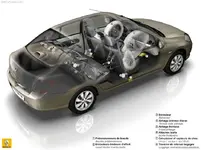Renault-Symbol_2009_800x600_wallpaper_2c.webp