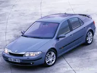 Renault-Laguna_2.0_T_2002_3.webp
