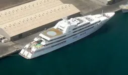 Luxury-motor-yacht-DUBAI-162m--665x394.webp