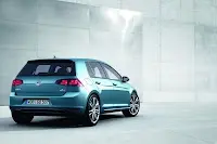 2013-Volkswagen-Golf-7-8.webp