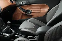 2013-Ford-Fiesta-Facelift-Interior-3.webp