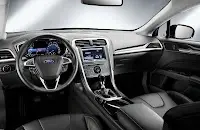 2013-Ford-Mondeo-Interior-2.webp