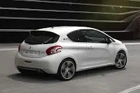 2013-Peugeot-208-GTi-14.webp