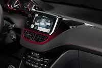 2013-Peugeot-208-GTi-Interior-4.webp 2013-Peugeot-208-GTi-Interior-4.webp
