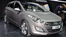 2013-Hyundai-i30-Wagon-10.webp 2013-Hyundai-i30-Wagon-10.webp
