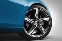 2013-Volvo-V40-R-Design-8.webp 2013-Volvo-V40-R-Design-8.webp