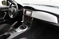 2013-Subaru-BRZ-Interior-1.webp