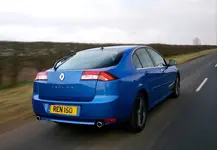 2011-renault-laguna-hatch-gt-line-11.webp