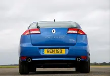 2011-renault-laguna-hatch-gt-line-19.webp