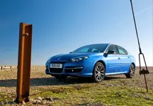 2011-renault-laguna-hatch-gt-line-24.webp