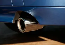 2011-renault-laguna-hatch-gt-line-06.webp
