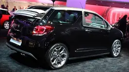 2013-Citroen-DS3-Cabriolet-01.webp 2013-Citroen-DS3-Cabriolet-01.webp