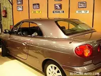 blogzineauto.com---megane-hard-top.webp