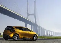 2011-renault-r-space-26_800x0w.webp
