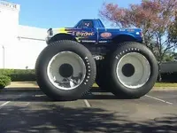 Huge+wheel+car.webp