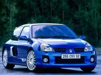 Renault-Clio-V6-Lift.webp
