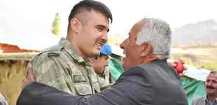 skerler_koylulerle_bayramlasti13821322270_h1085967.webp