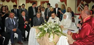 bakani_guler_nikah_sahidi_oldu13822281890_h1086271.webp