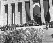 -ataturk-mustafa-kemal-dolmabahce-1108599657791125.webp