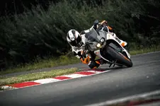 2014-ktm-rc390-15.webp