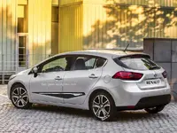 2016-Renault-Megane-IV-2%25255B4%25255D.webp