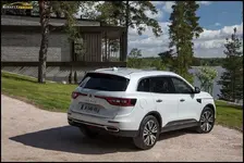 koleos-initialeparis31.webp