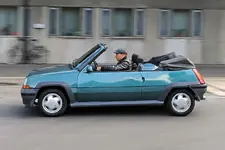 Renault-R5-Cabrio-729x486-7c0568b6d0f69654.webp