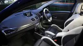 TOPGEAR-renault-megane-gt220-1.webp