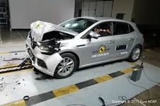 renault_megane_2015_fw1-media-gallery.webp
