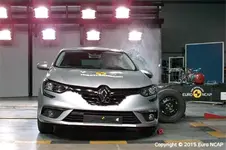 renault_megane_2015_side-media-gallery.webp