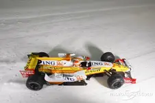 -a-piquet-drives-the-renault-f1-r28-in-the-snow-at.webp